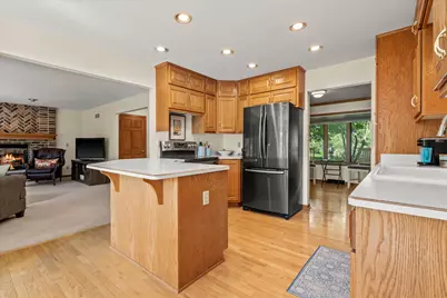 W168N5039  Stonefield Rd, Menomonee Falls, WI 53051 - Photo 10