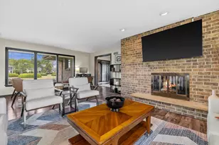 3 Shorewood Ct, Racine, WI 53402 - Photo 6