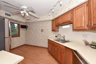 7234 N Green Bay Ave, Glendale, WI 53209 - Photo 12