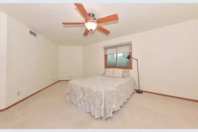 7234 N Green Bay Ave #105, Glendale, WI 53209 - Photo 14