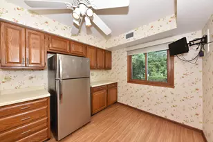 7234 N Green Bay Ave, Glendale, WI 53209 - Photo 12
