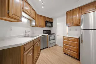 7234 N Green Bay Ave, Glendale, WI 53209 - Photo 6