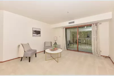 7234 N Green Bay Ave #105, Glendale, WI 53209 - Photo 4