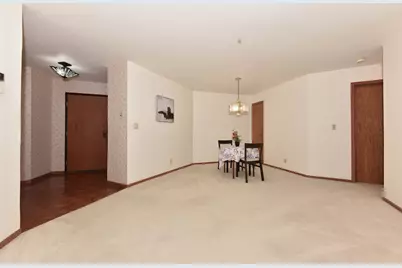 7234 N Green Bay Ave #105, Glendale, WI 53209 - Photo 10
