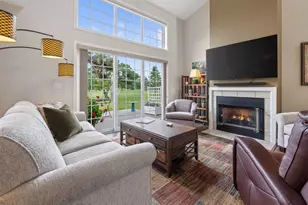 N16W26512 Golf View Ln, Pewaukee, WI 53072 - Photo 10
