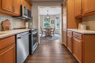 N16W26512 Golf View Ln, Pewaukee, WI 53072 - Photo 16