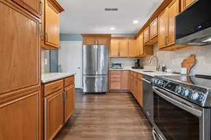 N16W26512 Golf View Ln, Pewaukee, WI 53072 - Photo 18