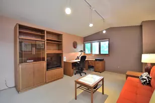 15651 W Ridge Rd, New Berlin, WI 53151 - Photo 20