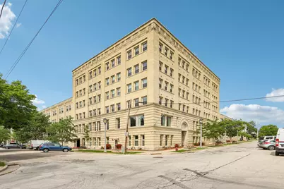 904 E Pearson St #122, Milwaukee, WI 53202 - Photo 2
