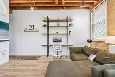904 E Pearson St #122, Milwaukee, WI 53202 - Photo 8