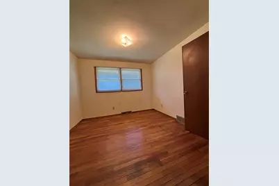 4302 E Parke Ridge Ln, Sheboygan, WI 53083 - Photo 10