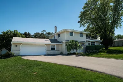 21485  Belgren Rd, Brookfield, WI 53186 - Photo 4
