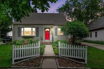 2116 N 85th St, Wauwatosa, WI 53226 - Photo 2