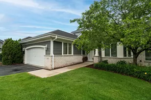 765 Bay Ct, Brookfield, WI 53005 - Photo 1