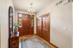 765 Bay Ct, Brookfield, WI 53005 - Photo 4