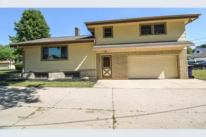 836 S 95th St, West Allis, WI 53214 - Photo 26