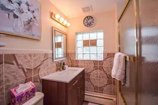 836 S 95th St, West Allis, WI 53214 - Photo 20