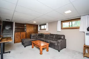 836 S 95th St, West Allis, WI 53214 - Photo 16