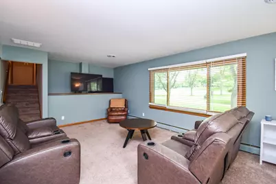 836 S 95th St, West Allis, WI 53214 - Photo 8
