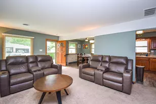 836 S 95th St, West Allis, WI 53214 - Photo 4