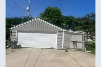 1203 S 87th St, West Allis, WI 53214 - Photo 2