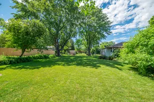 W169N10432 Pheasant Run, Germantown, WI 53022 - Photo 4