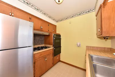 N79W16119  Community Dr, Menomonee Falls, WI 53051 - Photo 14