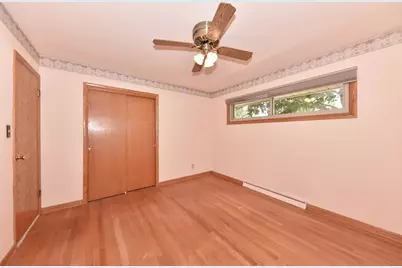 N79W16119  Community Dr, Menomonee Falls, WI 53051 - Photo 20