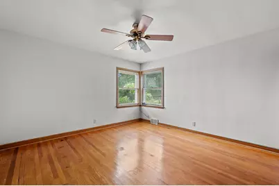 3366 S 35th St, Milwaukee, WI 53215 - Photo 14