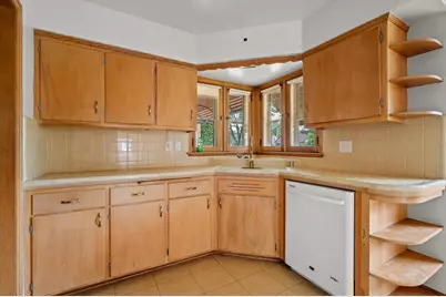3366 S 35th St, Milwaukee, WI 53215 - Photo 6