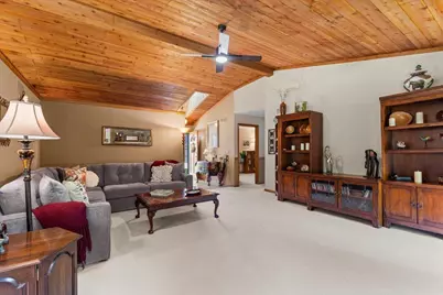 N103W15923  Founders Ln, Germantown, WI 53022 - Photo 12