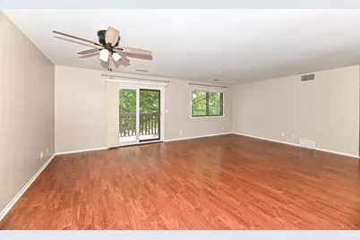 5843  Cambridge Cir #8, Racine, WI 53406 - Photo 6