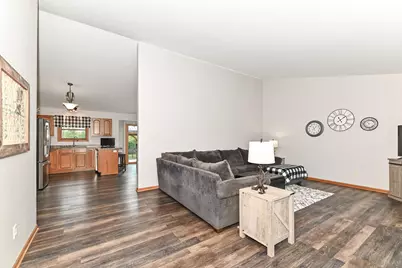 164  Mill Ave, Racine, WI 53182 - Photo 4