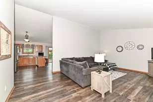 164 Mill Ave, Racine, WI 53182 - Photo 4