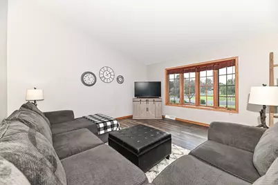 164  Mill Ave, Racine, WI 53182 - Photo 6