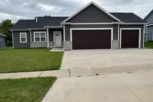 304 Riverside Ct, Theresa, WI 53091 - Photo 1