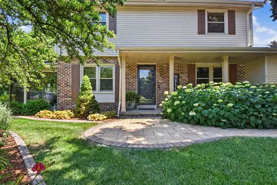 W158N5528  Lavender Lilac Ln, Menomonee Falls, WI 53051 - Photo 2