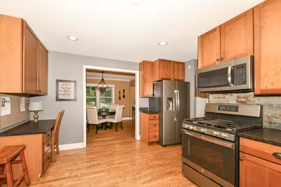 W158N5528  Lavender Lilac Ln, Menomonee Falls, WI 53051 - Photo 18