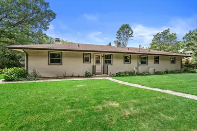 W136N8704  Esquire Rd, Menomonee Falls, WI 53051 - Photo 30