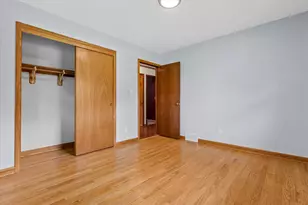 W136N8704 Esquire Rd, Menomonee Falls, WI 53051 - Photo 20