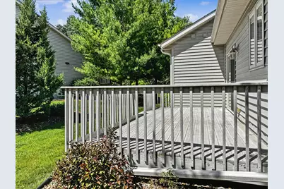 124  Meehan Cir, West Bend, WI 53095 - Photo 32