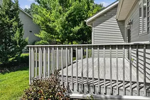 124 Meehan Cir, West Bend, WI 53095 - Photo 32