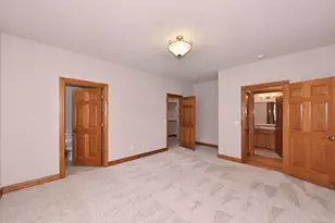 124 Meehan Cir, West Bend, WI 53095 - Photo 20