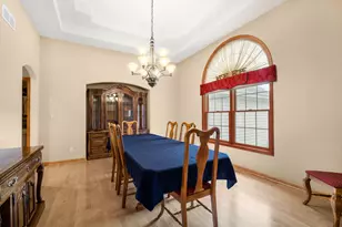 315 Prairie Song Dr, Waukesha, WI 53188 - Photo 6