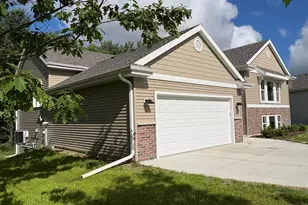 269 Cardinal Dr, Sullivan, WI 53178 - Photo 4