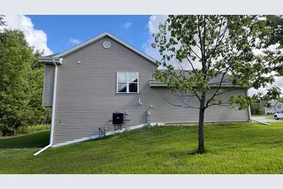 269  Cardinal Dr, Sullivan, WI 53178 - Photo 16