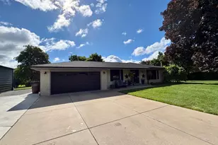 7410 S 68th St, Franklin, WI 53132 - Photo 2