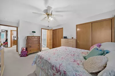 4224  Kirkwood Ct, Sheboygan, WI 53081 - Photo 8