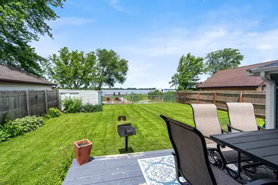 5660 W Reighmoor Rd, Omro, WI 54963 - Photo 32