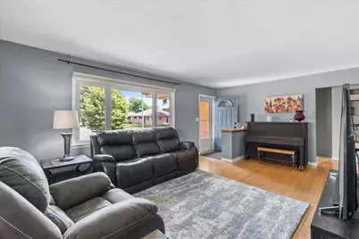 3225 S 80th St, Milwaukee, WI 53219 - Photo 6